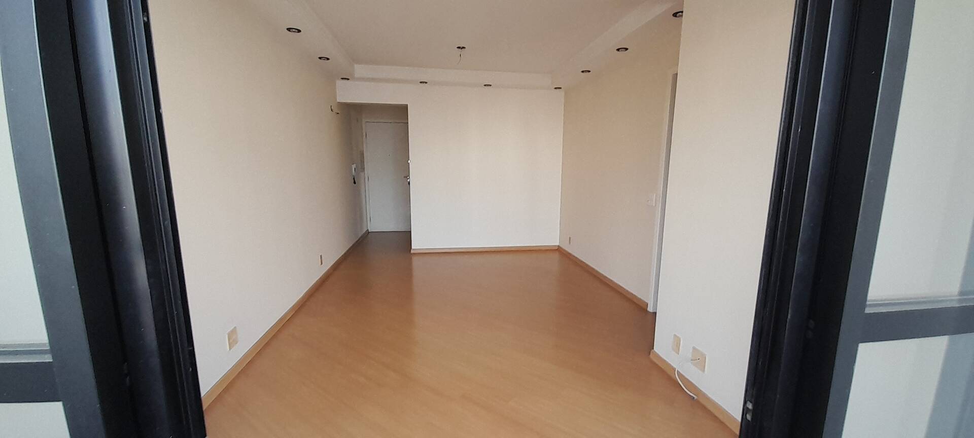 Apartamento à venda com 3 quartos, 75m² - Foto 3