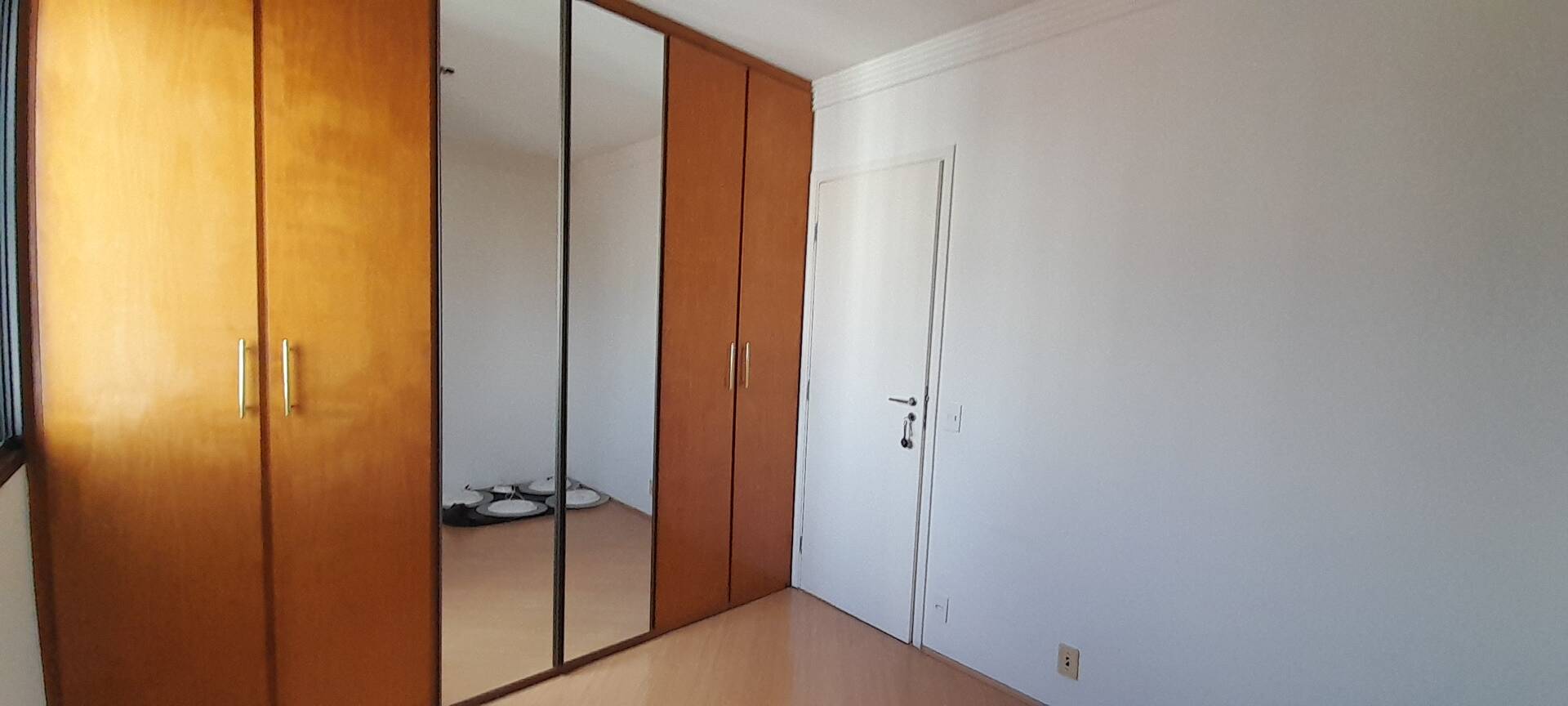 Apartamento à venda com 3 quartos, 75m² - Foto 9