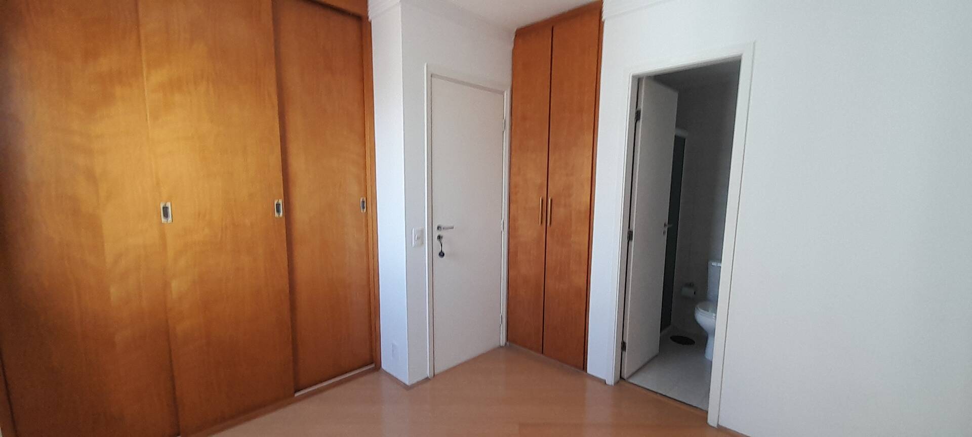 Apartamento à venda com 3 quartos, 75m² - Foto 12