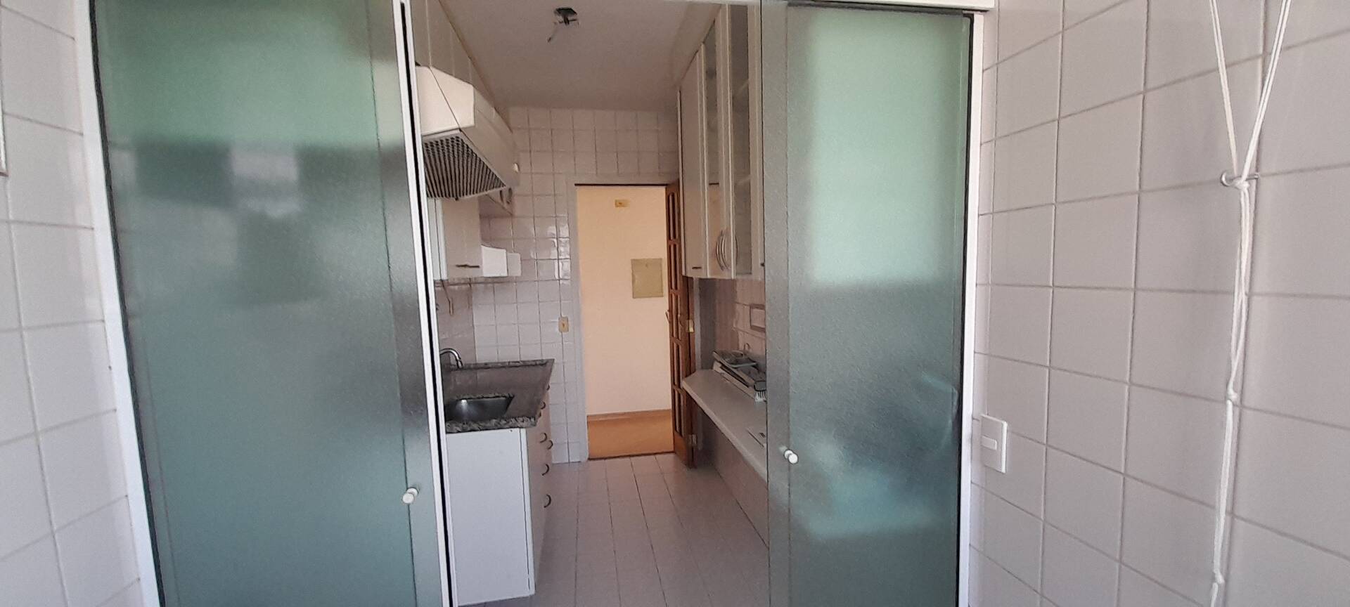 Apartamento à venda com 3 quartos, 75m² - Foto 16